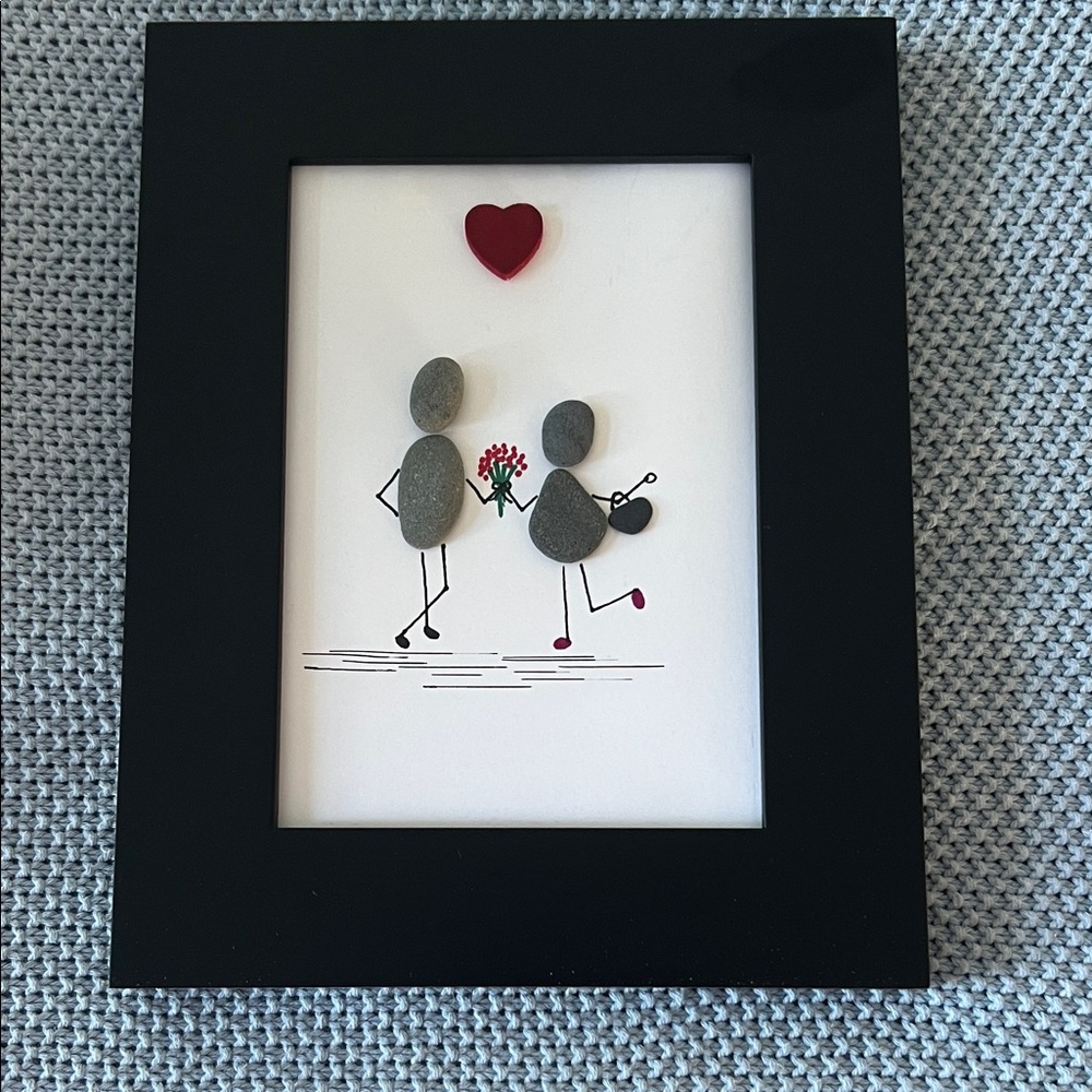 Black Framed Pebble Art Couple with Heart